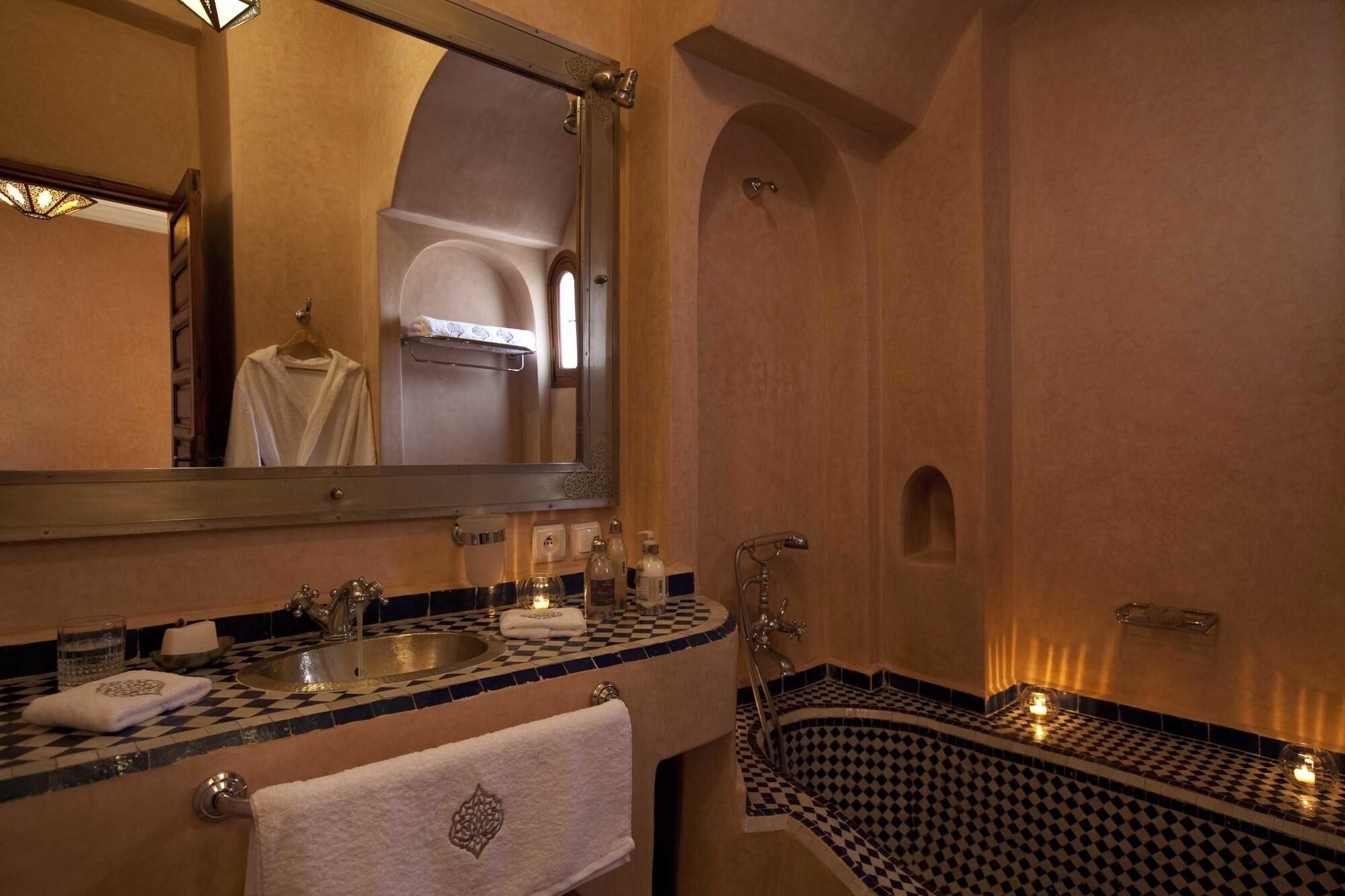Riad Les Bougainvilliers Марракеш Экстерьер фото